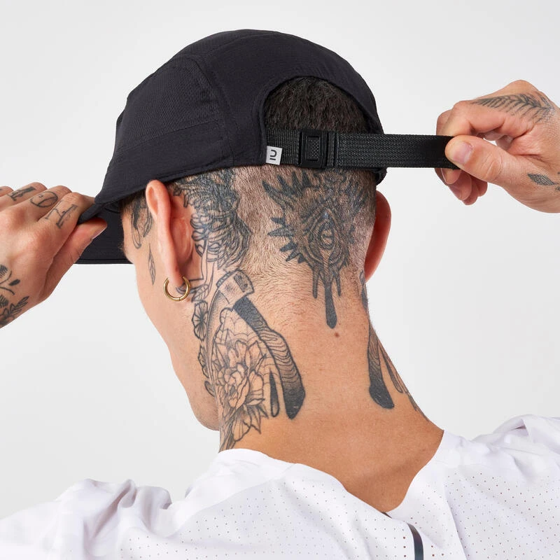 Casquette Running Homme Femme - KIPRUN 5 Panneaux Noir 6 Casquette Running Homme Femme - KIPRUN 5 Panneaux Noir – Image 4