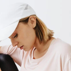 Casquette Running Homme Femme - KIPRUN Ajustable Blanc -Magasin De Sport casquette running homme femme kiprun ajustable blanc 4