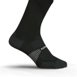 CHAUSSETTES DE RUNNING RUN900 FINES MI-MOLLET NOIRES -Magasin De Sport chaussettes de running run900 fines mi mollet noires 2