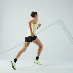 Débardeur Running Avec Brassière Intégrée Femme - KIPRUN Run 500 Confort Jaune 15 Débardeur Running Avec Brassière Intégrée Femme - KIPRUN Run 500 Confort Jaune -Magasin De Sport debardeur running avec brassiere integree femme kiprun run 500 confort jaune 6