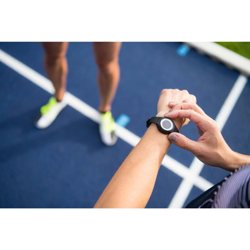 Kalenji Montre Chronomètre De Course à Pied Femme W500 S NOIRE 5 Kalenji Montre Chronomètre De Course à Pied Femme W500 S NOIRE – Image 3