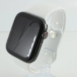 Reconditionné - Apple Watch S6 44mm Nike GPS+Cell Argent/Blanc - état Correct 6 Reconditionné - Apple Watch S6 44mm Nike GPS+Cell Argent/Blanc - état Correct -Magasin De Sport reconditionne apple watch s6 44mm nike gpscell argentblanc etat correct 1