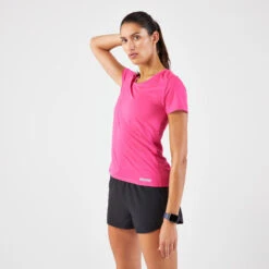 Kalenji T-shirt De Running Respirant Femme - KIPRUN Run 100 Bleu Fuchsia 13 Kalenji T-shirt De Running Respirant Femme - KIPRUN Run 100 Bleu Fuchsia -Magasin De Sport t shirt de running respirant femme kiprun run 100 bleu fuchsia 5