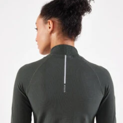 TEE SHIRT MANCHES LONGUES RUNNING SANS COUTURES FEMME - KIPRUN SKINCARE KHAKI -Magasin De Sport tee shirt manches longues running sans coutures femme kiprun skincare khaki 3