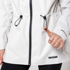 Kalenji VESTE RAIN RUN 500 FEMME BEIGE -Magasin De Sport veste rain run 500 femme beige 3